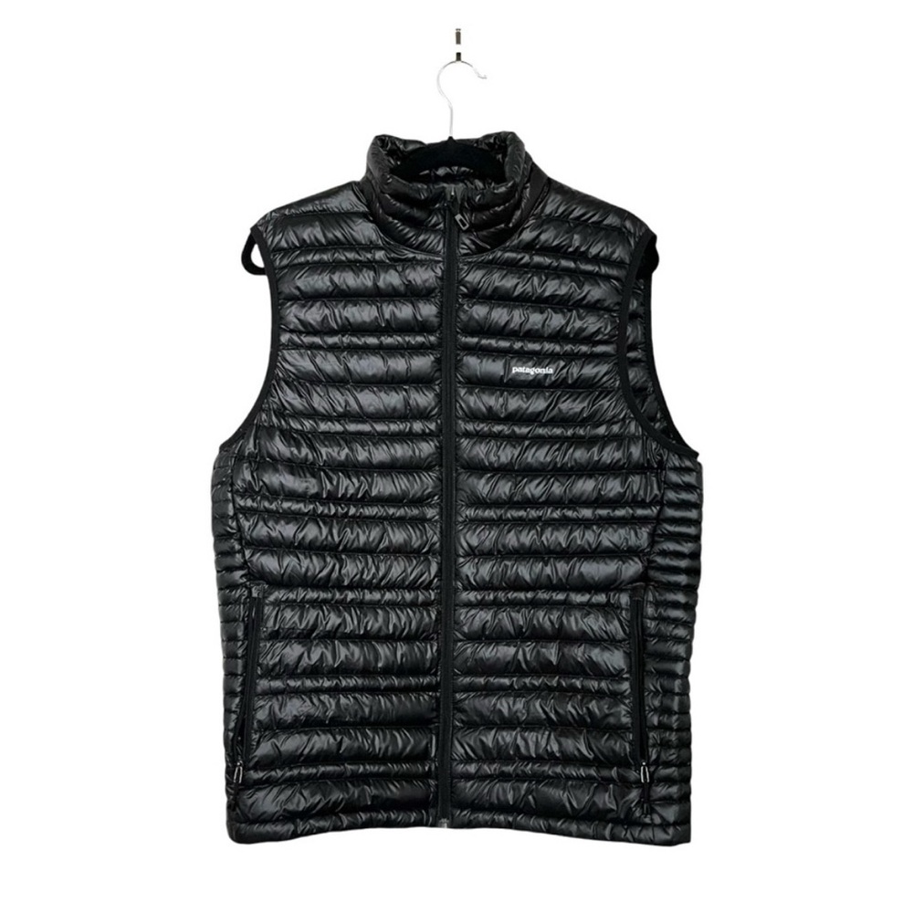 Patagonia Ultralight Down Vest in Black Size M